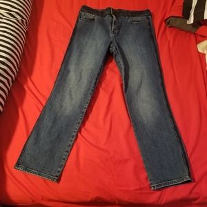 VERYYYYY stretchy ankle jeans